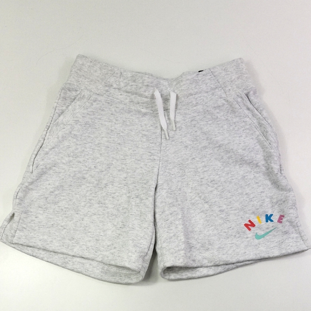 Nike Standard Fit Cotton Girls Shorts Medium